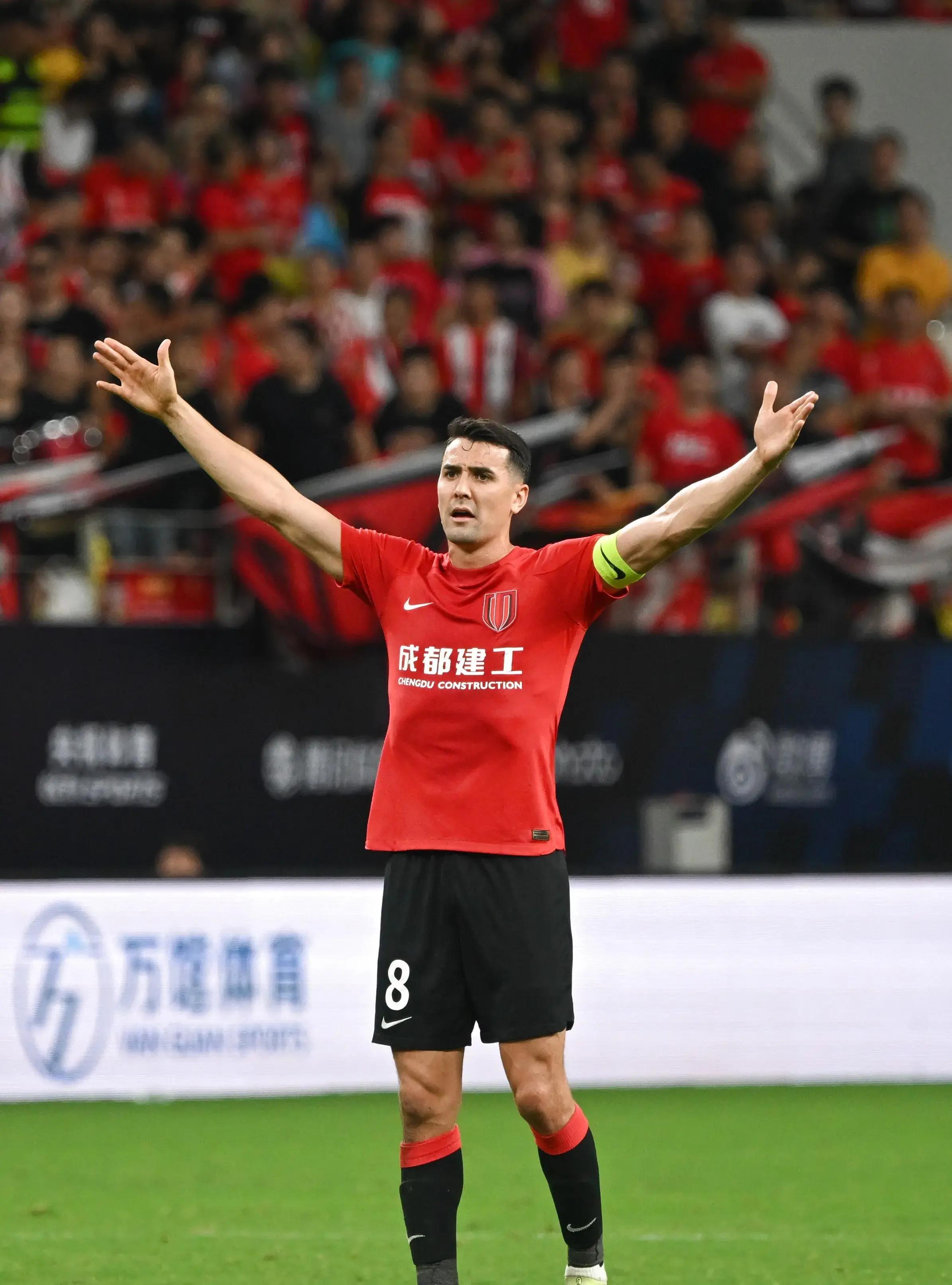 MK体育-关于赛前体能课后，门兴格拉德巴赫复出首秀备战荷甲，球迷炸锅，临场指挥获称赞的信息